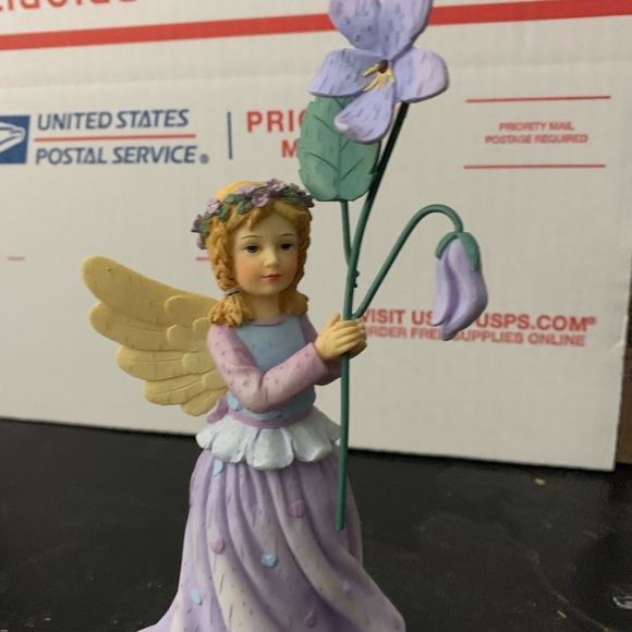 Angel - Picture 2 of 5